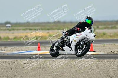 media/Apr-18-2025-TrackDaz (Fri) [[45f5874c44]]/C Group/Session 1 (Turn 7)/